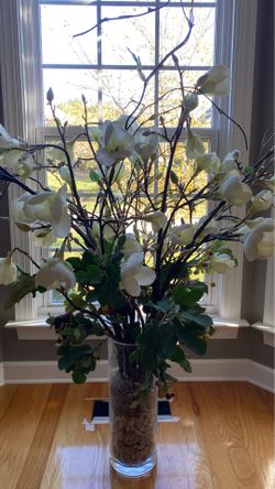 Artificial flower vase