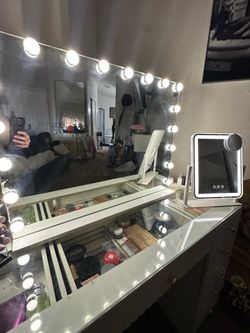 Beautiful vanity mirrors 32 in and side mirror