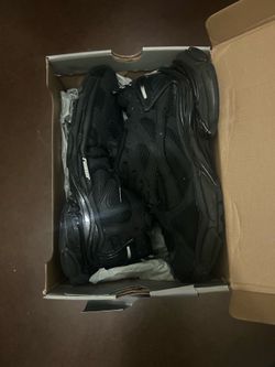 Balenciaga runners