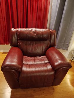 Recliner Chair - Leather - Like New