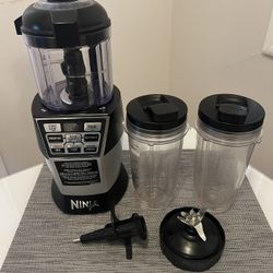 Ninja Blender / Food Processor with Auto-iQ Boost — Like New! 