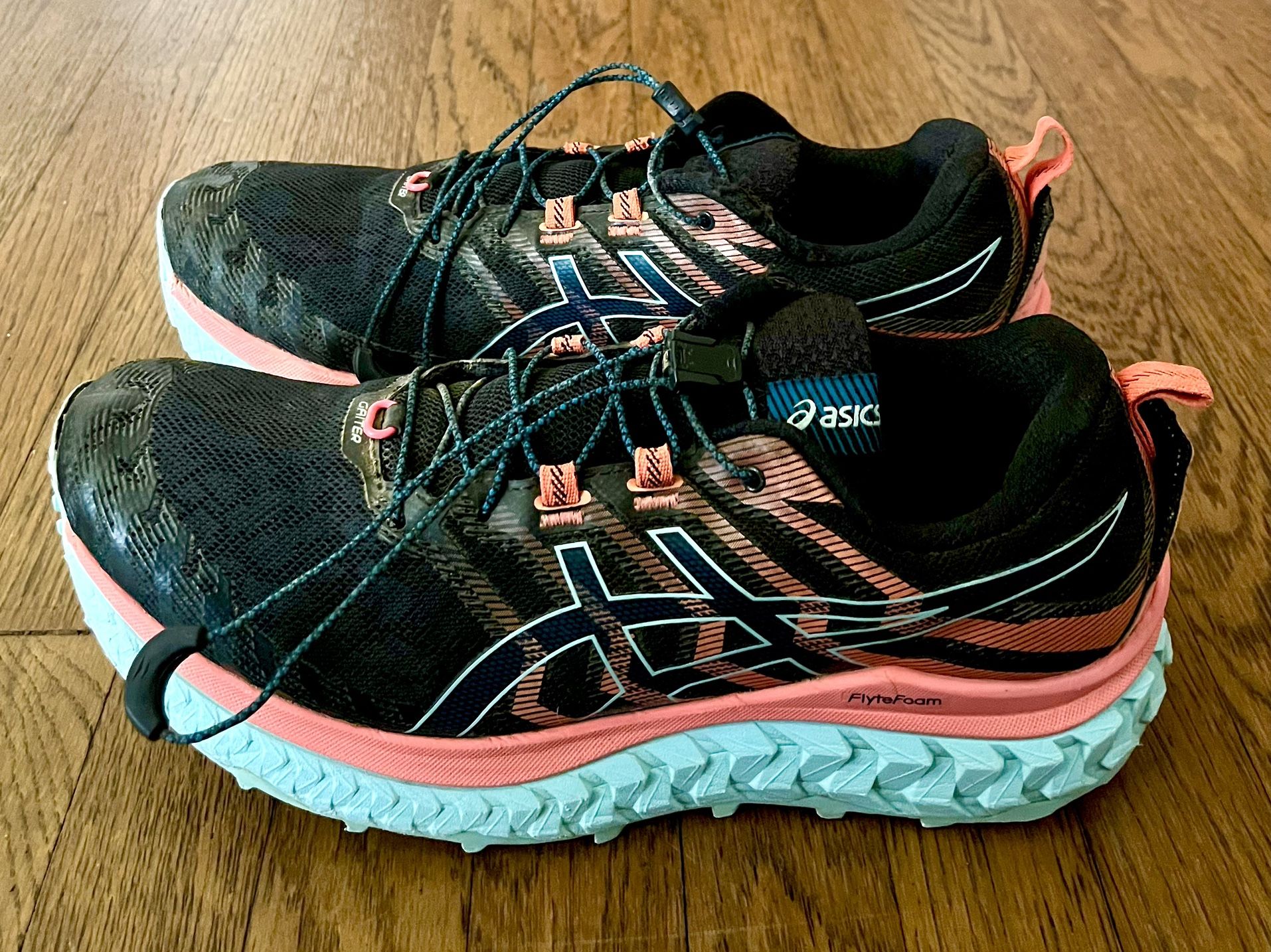 ASICS TRAIL RUNNING SHOES