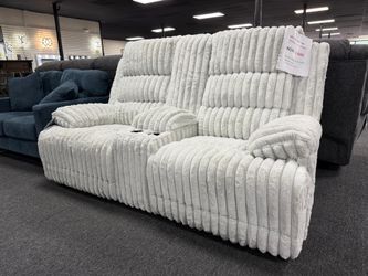 Power Recliner Loveseat. 🚚WE DELIVER🚚