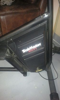 StairMaster 4000pt unbelievable like new condition slightly used if used it alli