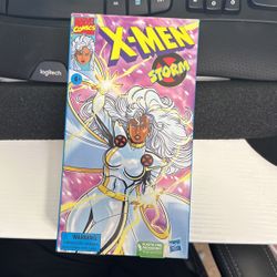 Marvel Legends- Storm figurine 