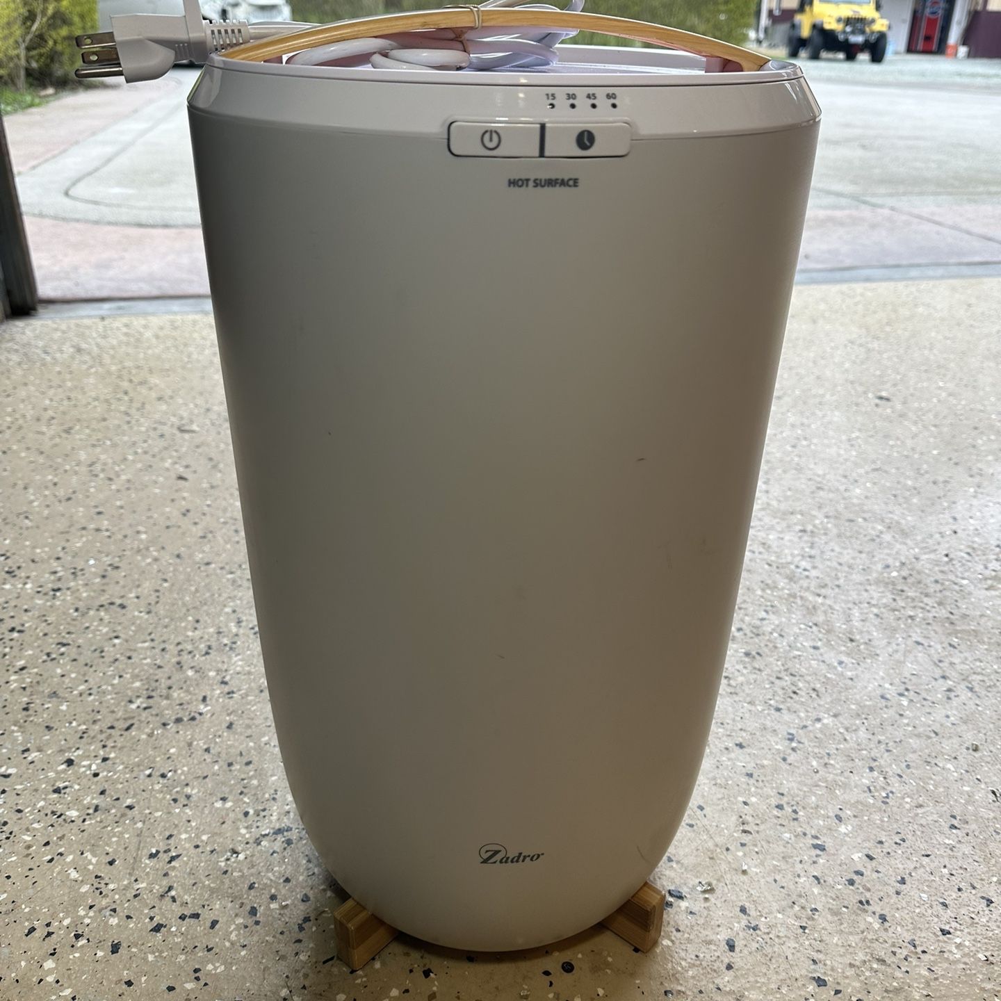 Zadro Large Hot Towel Warmer Bucket for Sale in Stanwood, WA - OfferUp