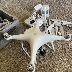 DJI Phantom 4 Pro Full Pro Kit Excellent Condition