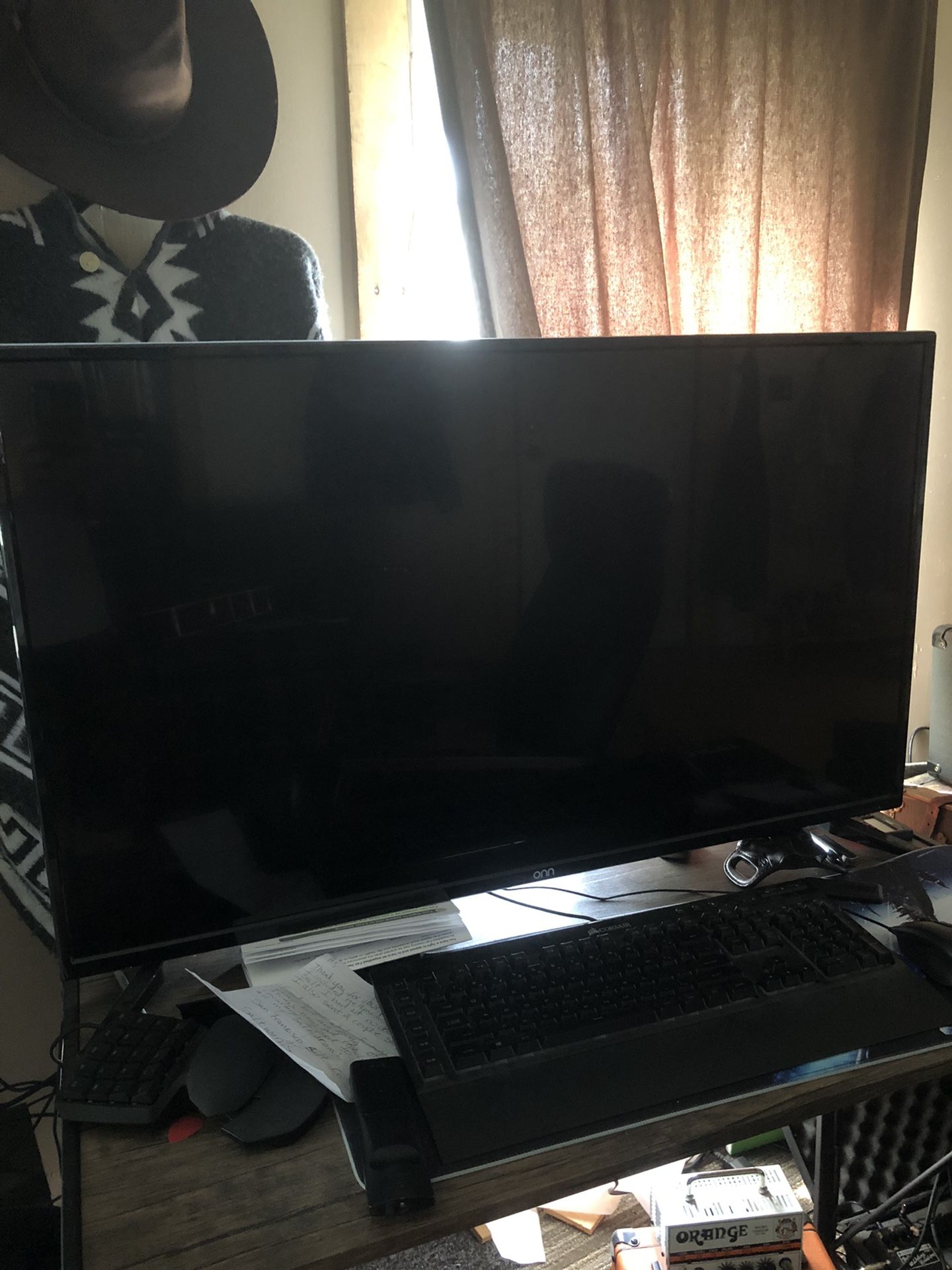 43” 4K Flatscreen 