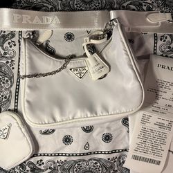 Prada Re-Edition 2005 Re-Nylon bag