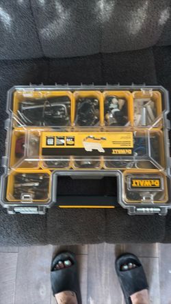 dewalt organizer and everything in th picture