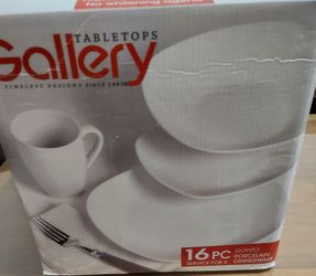 Dinnerware Set