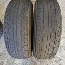 265/70R18 DUNLOP GRANDTREK PAIR OF TIRES 