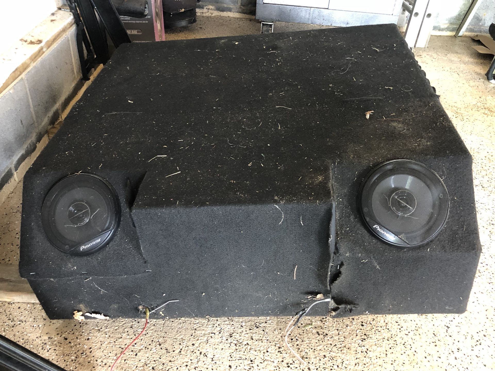Speaker/Amp Box custom built for Jeep