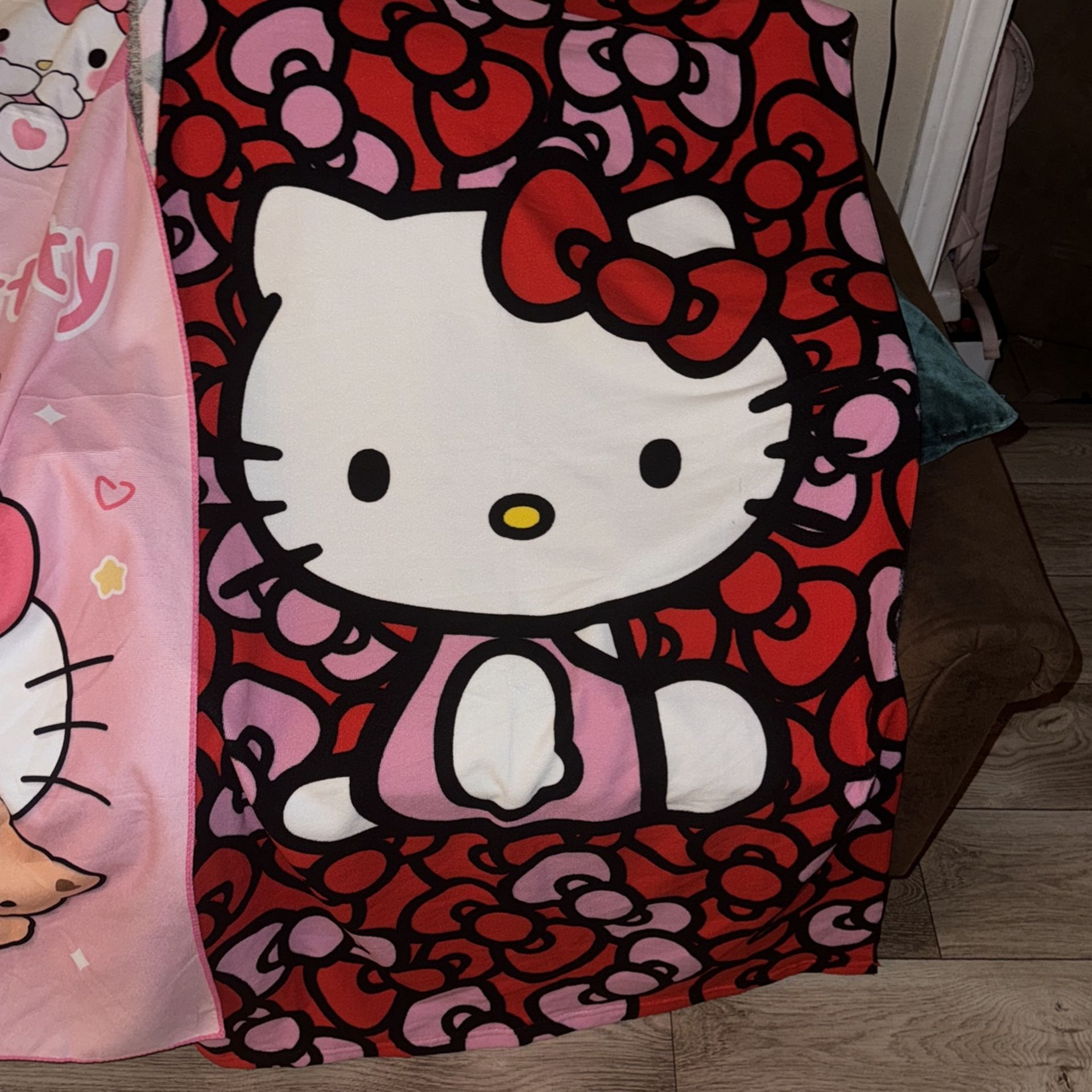 Hello Kitty Towels
