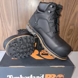Size  9.5  men's timberland Boondock boots