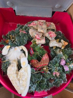 Christmas Wreath 16in. Handmade. Port Saint John