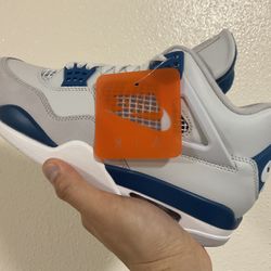 Jordan 4 Military Blue 