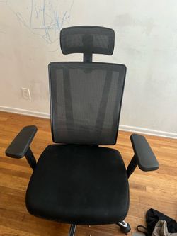 Black Mesh Ergonomic Office Chair