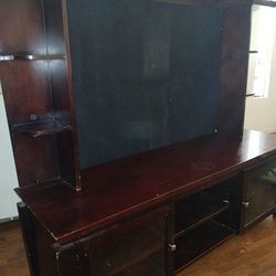 Free entertainment center