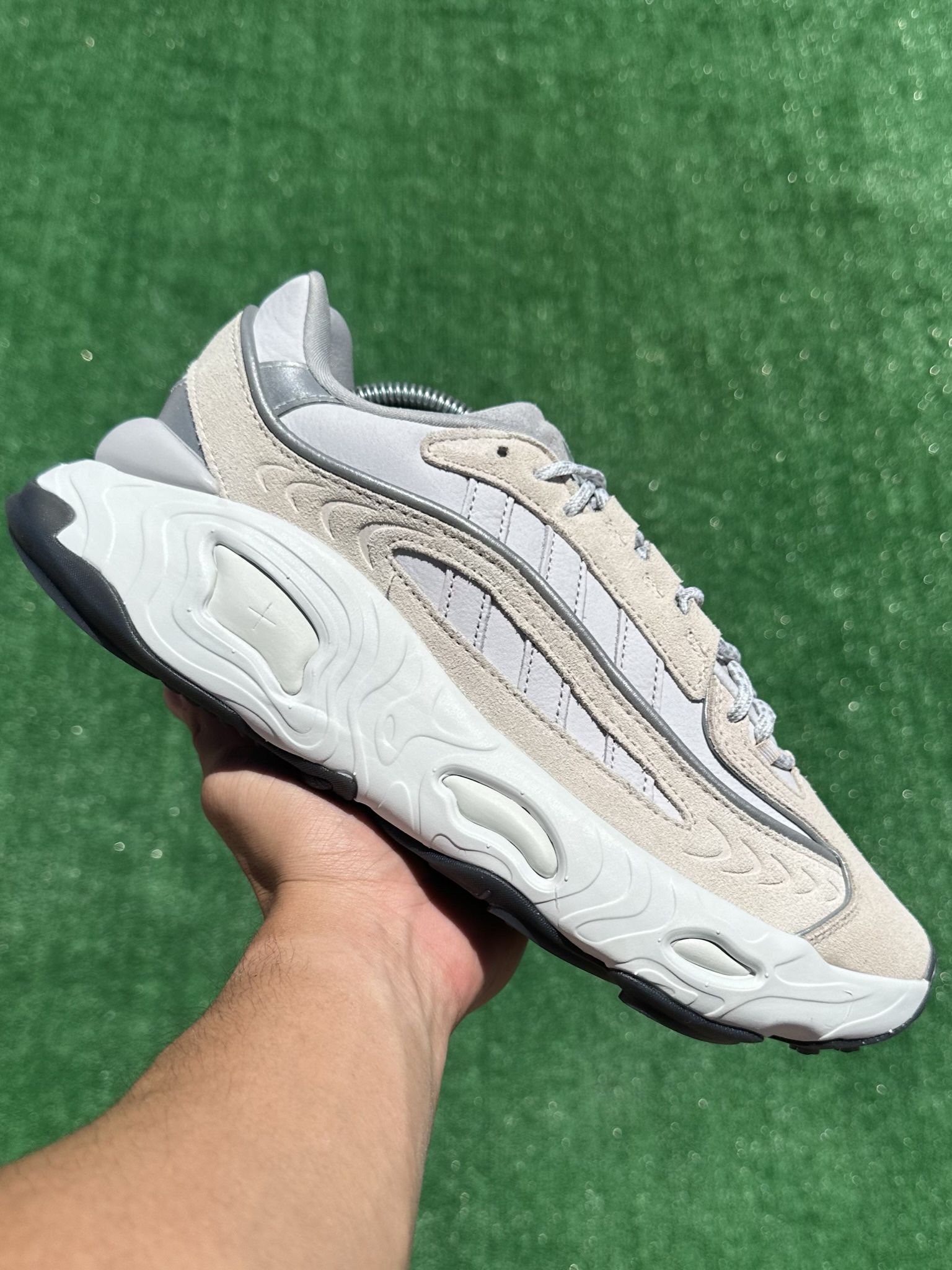 ADIDAS OZNOVA “SALT GREY” (Size 10, Men’s)