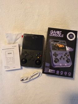 R36S Handheld Game Console Black (almost 25k games)