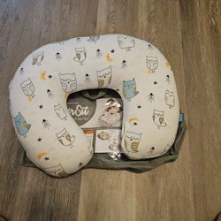 Nursing Pillow + 2 Covers 