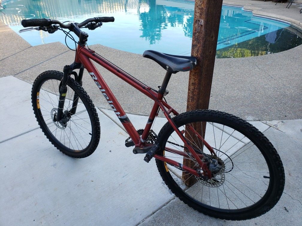 Raleigh M50 Dx Mountain Bike