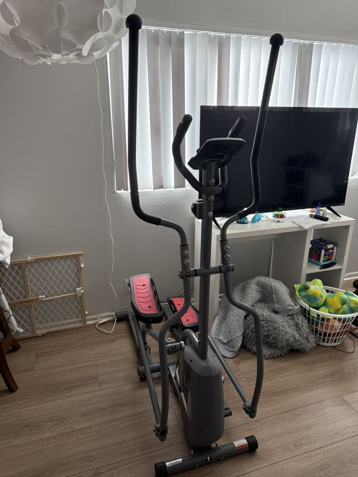 Elliptical Trainer Machine