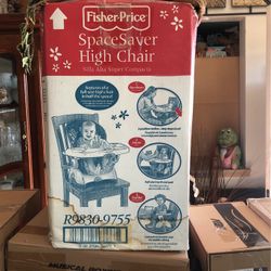**Reduced.!!”Fisher Price Space Saver Portable High Chair”-Like NEW
