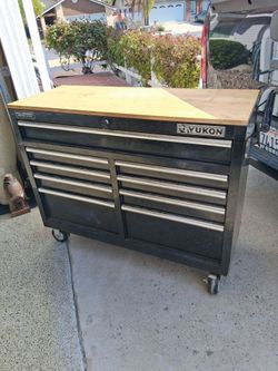 Yukon Tool Box(READ THE DESCRIPTION)