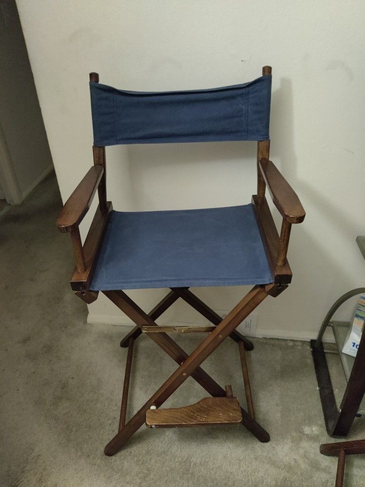 2 Director Chairs