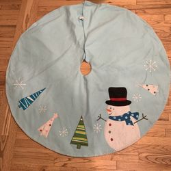Christmas tree skirt- snowman โ๏ธ