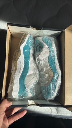 Jordan 11 Low Aqua safari 3y