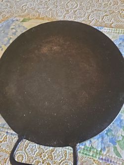 A skillet to make tortillas,chapati