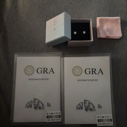 Moissanite earrings 