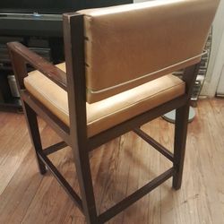 Hotel Lobby Type Wooden Leather Chair
