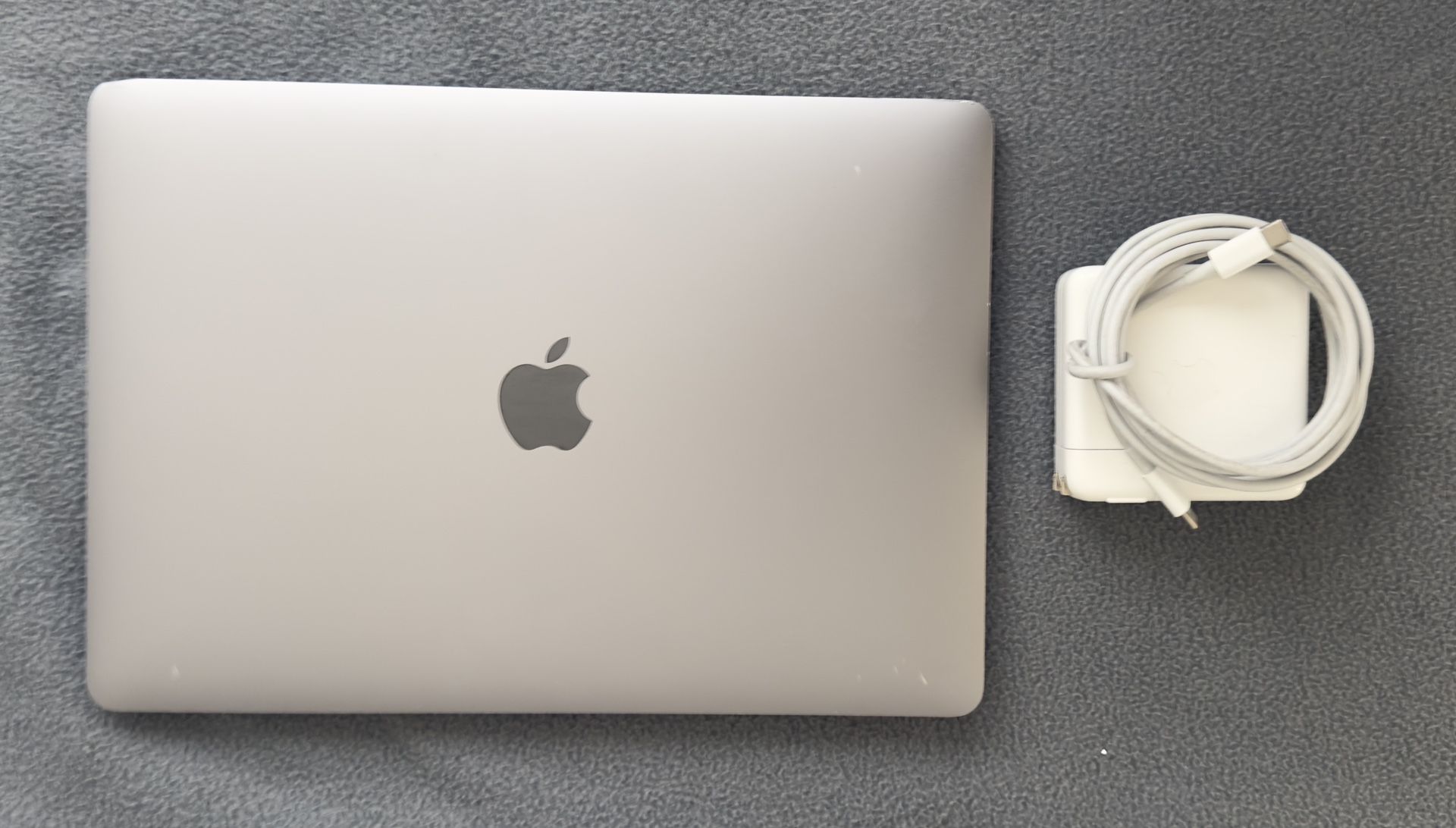 2021 MacBook Air M1 16gb 1tb