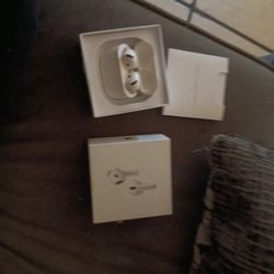 Used Apple Airpods For LOW PRICE 