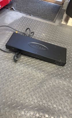 Power Strip WattBox wb-200-9HTR