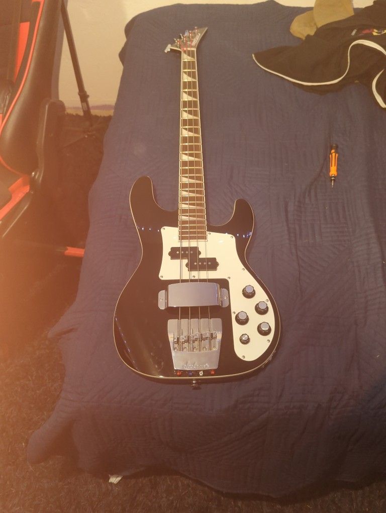 Jackson X Series Concert CBXNT DX IV Electric Bass Guitar Gloss Black