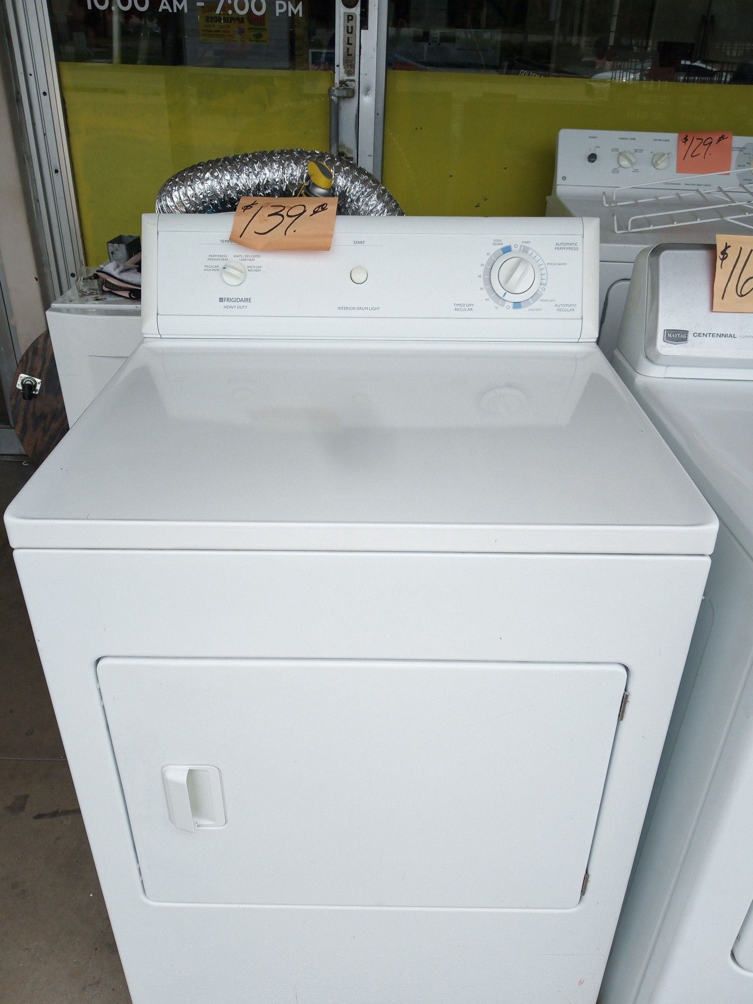 Frigidaire Dryer white heavy duty ex large excellent condition . Warranty . Delivery available . 2203 Fowler st. Ft. Myers 33901