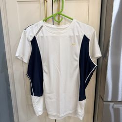 Women’s Nike Active Wear Shirt - 2 Toned  - XL