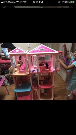 Barbie dream house
