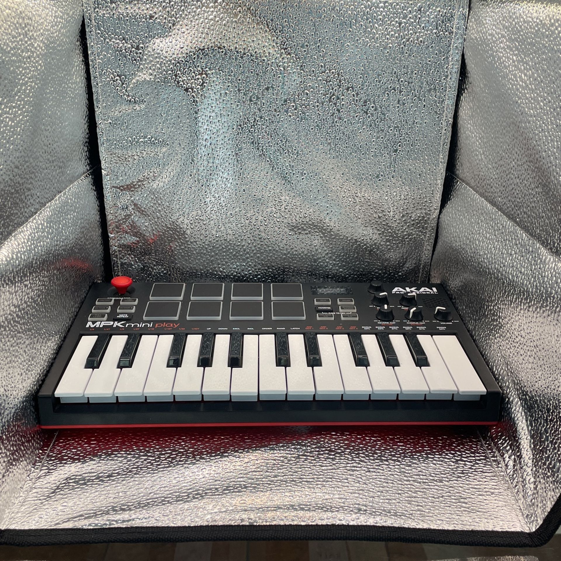 Akai Professional MPK mini play