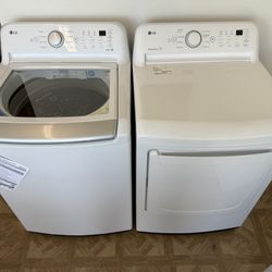 LIKE NEW LG GLASS DIAMOND WASHER AND DRYER SET. 