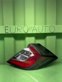 2016 2017 2018 2019 2020 2021 Honda Civic Hatchback Right Passenger Side Outer Tail Light OEM