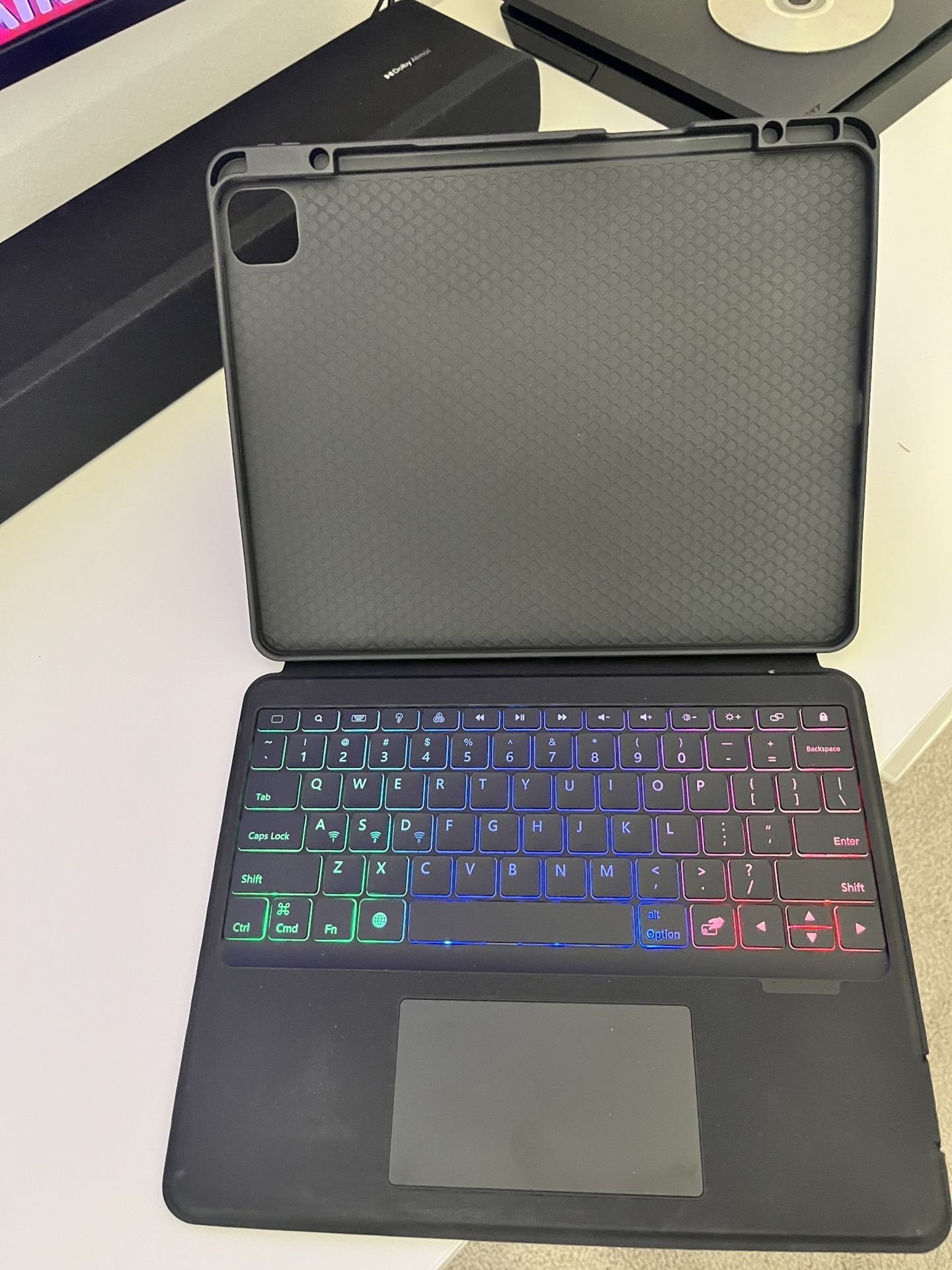 DUX DUCIS iPad Keyboard iPad Pro 12.9 Case with Keyboard (2020/2021/2022), Multi-Touch Trackpad and Pencil Holder, 7 Color Backlitw Wireless Detachabl