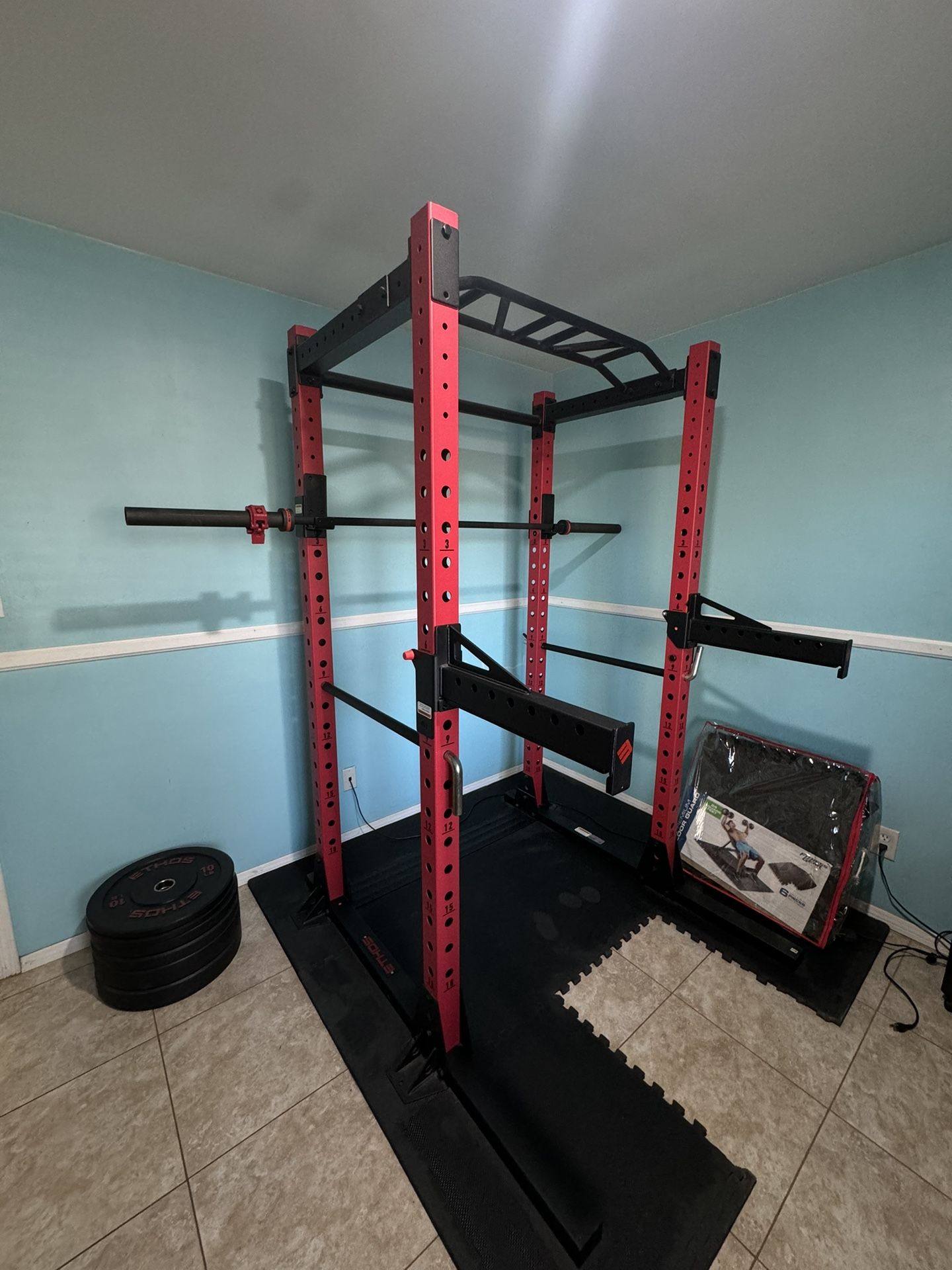 squat rack with weights