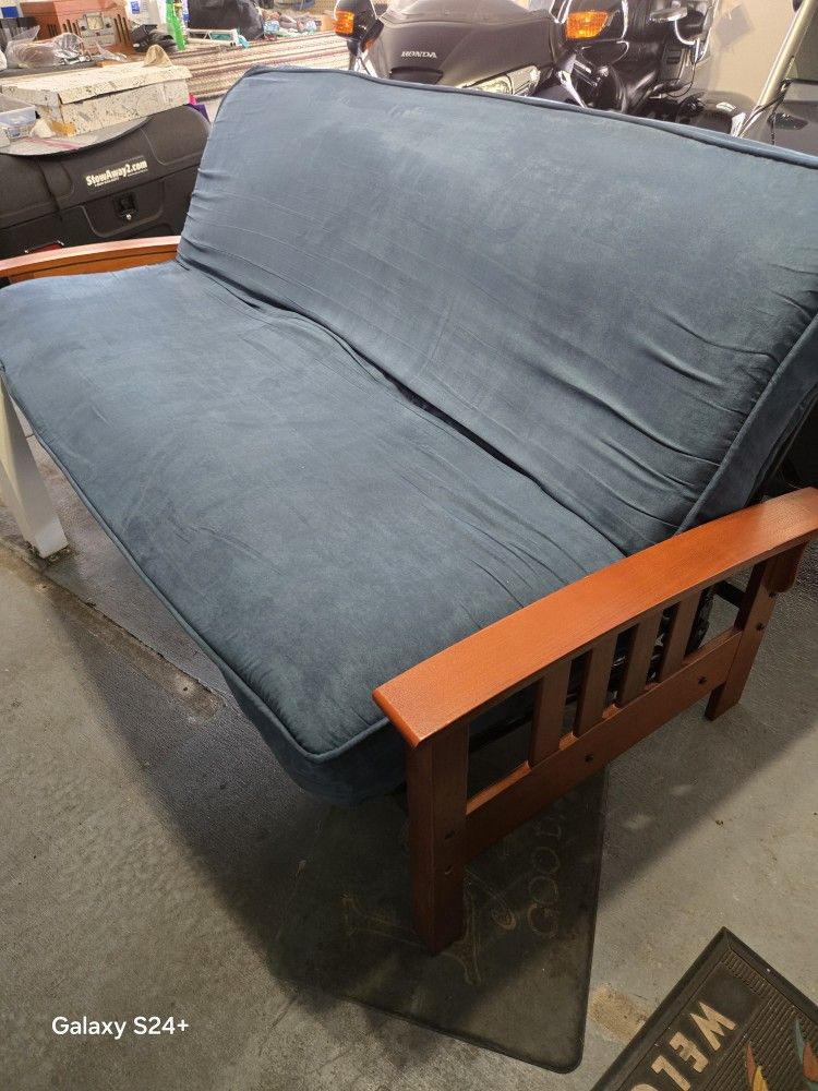 Free Futon