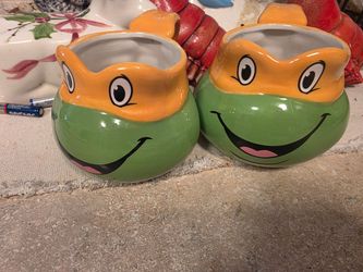 Mugs